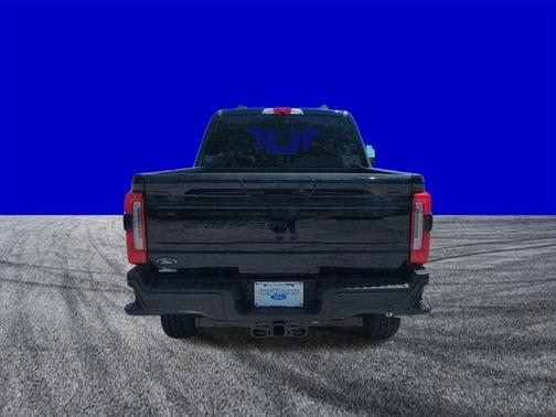 2025 Ford F-250 Platinum