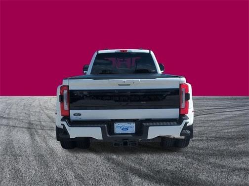 2025 Ford F-350 Platinum