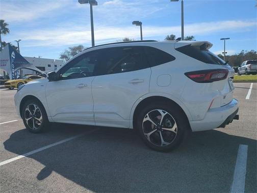 2023 Ford Escape ST-Line Elite