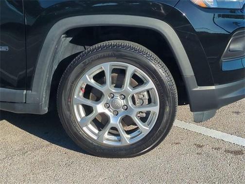 2023 Jeep Compass Latitude Lux