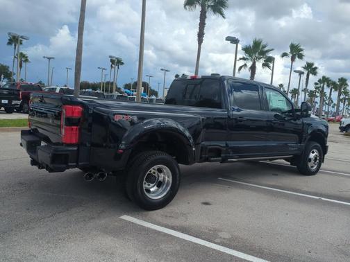 2025 Ford F-350 Platinum