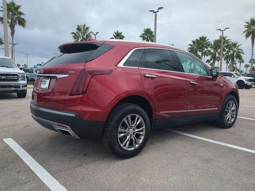 2022 Cadillac XT5 Premium Luxury