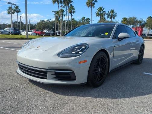 2018 Porsche Panamera 4
