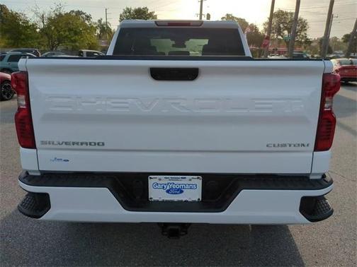2025 Chevrolet Silverado 1500 Custom
