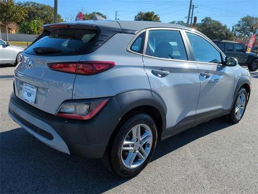 2022 Hyundai KONA SE