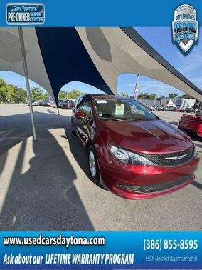 2022 Chrysler Voyager LX