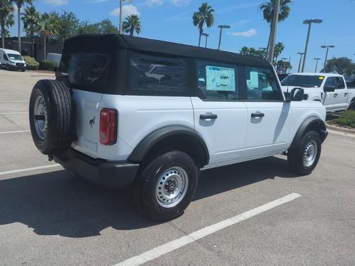 2025 Ford Bronco Base