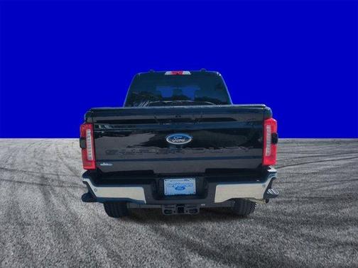 2025 Ford F-350 Lariat Super Duty