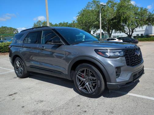 2025 Ford Explorer ST