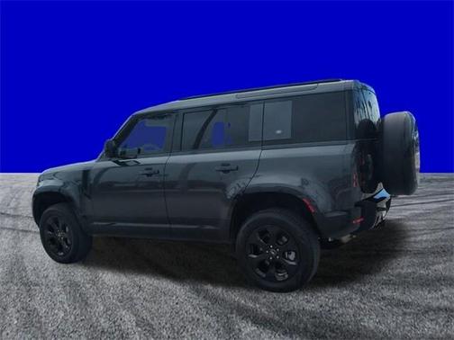 2024 Land Rover Defender P400 X-Dynamic SE