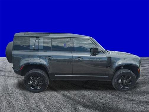 2024 Land Rover Defender P400 X-Dynamic SE