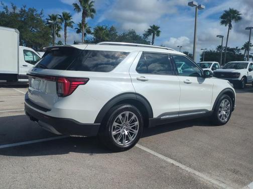 2025 Ford Explorer Platinum