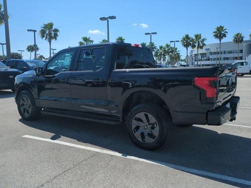 2025 Ford F-150 Lightning Flash