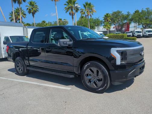 2025 Ford F-150 Lightning Flash