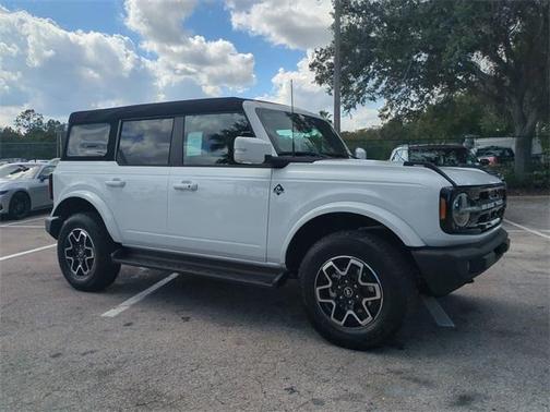 2025 Ford Bronco Outer Banks