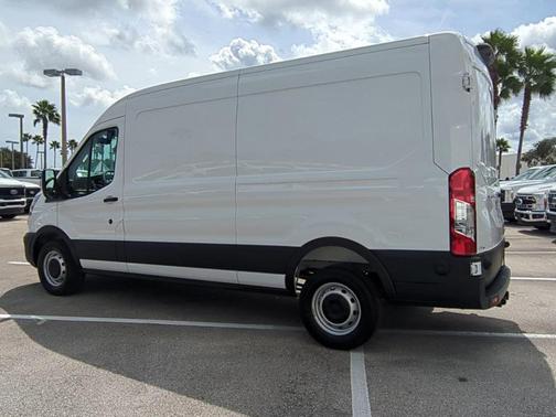 2025 Ford Transit-250 148 WB Medium Roof Cargo