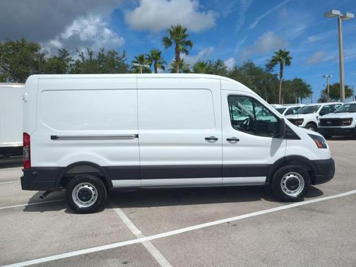 2025 Ford Transit-250 148 WB Medium Roof Cargo