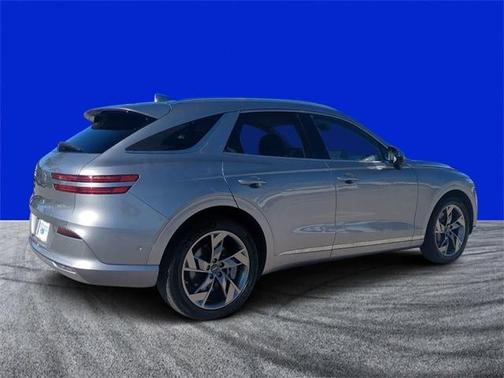 2023 Genesis Electrified GV70 Advanced