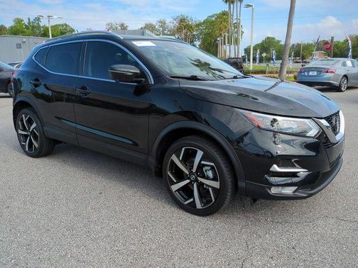 2022 Nissan Rogue Sport SL