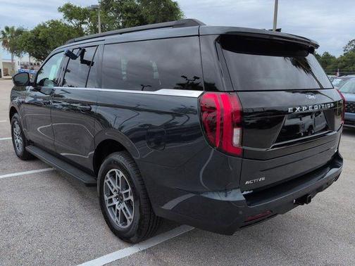 CB 2026 Ford Expedition Max Active