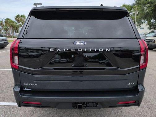 CB 2026 Ford Expedition Max Active