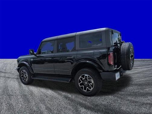 Shadow Black 2026 Ford Bronco Outer Banks