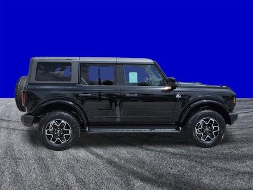 Shadow Black 2026 Ford Bronco Outer Banks
