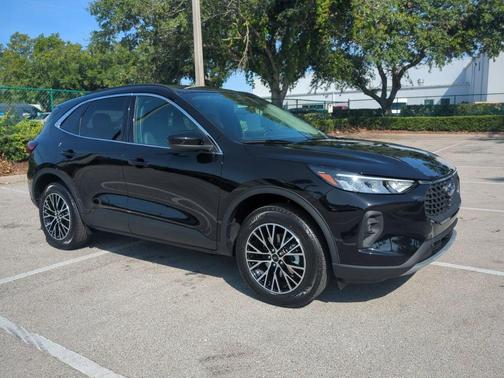 2025 Ford Escape PHEV