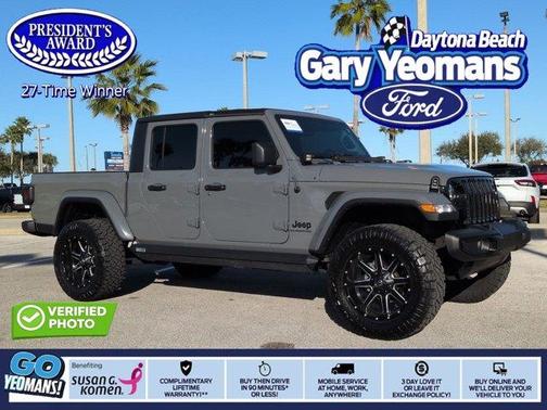 2022 Jeep Gladiator Sport