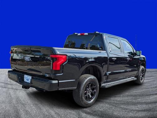 2025 Ford F-150 Lightning XLT