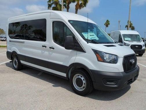 Oxford White 2026 Ford Transit-350