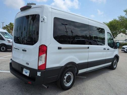 Oxford White 2026 Ford Transit-350