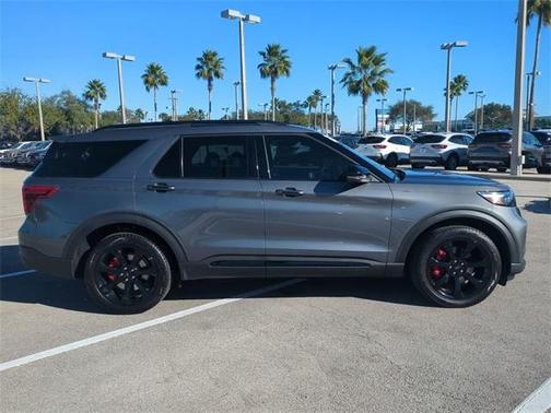 2024 Ford Explorer ST