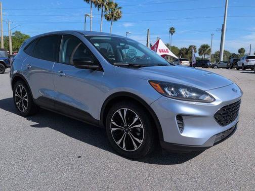 Blue Silver Metallic 2022 Ford Escape SE