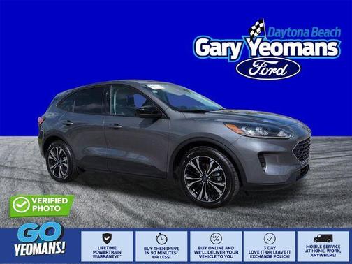 Carbonized Gray Metallic 2022 Ford Escape SE