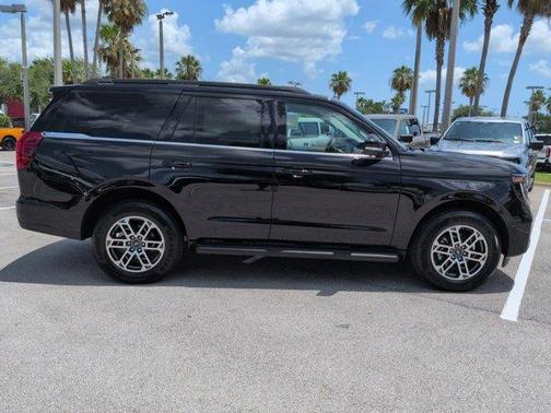 Black Metallic 2026 Ford Expedition Active