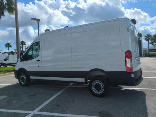 2026 Ford Transit-250 148 WB Medium Roof Cargo