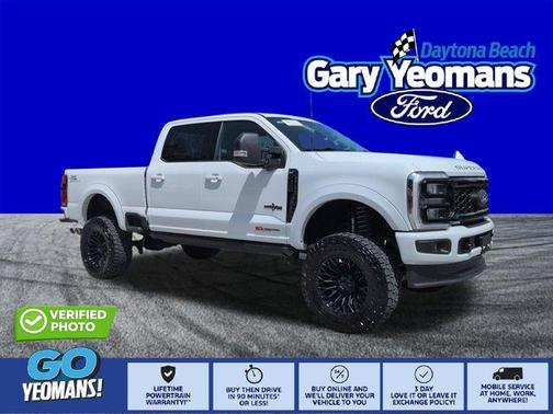 Oxford White 2025 Ford F-250 XLT