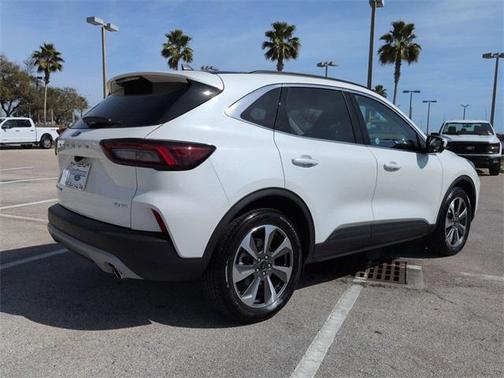 2025 Ford Escape Platinum