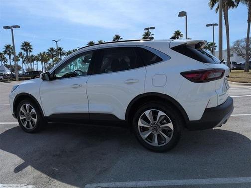 2025 Ford Escape Platinum