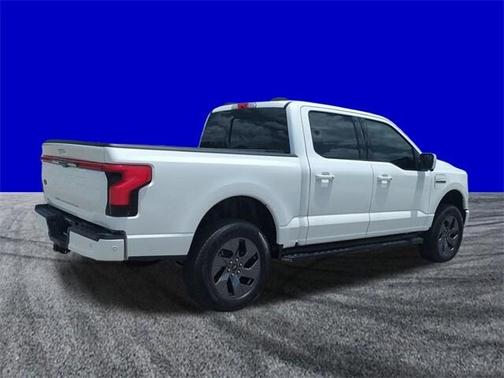 2022 Ford F-150 Lightning LARIAT