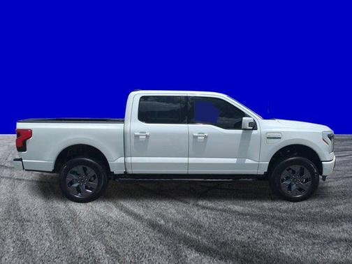 2022 Ford F-150 Lightning LARIAT