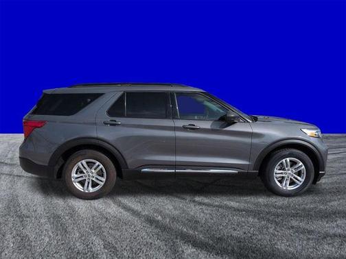 Carbonized Gray Metallic 2023 Ford Explorer XLT