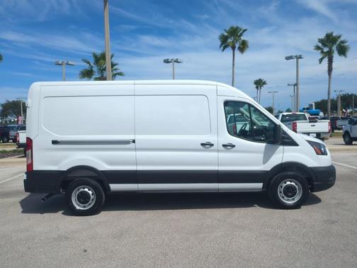 2025 Ford Transit-250 148 WB Medium Roof Cargo