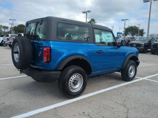 2025 Ford Bronco Base