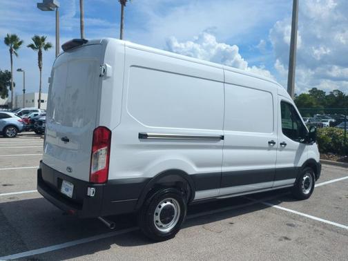 2025 Ford Transit-250 148 WB Medium Roof Cargo