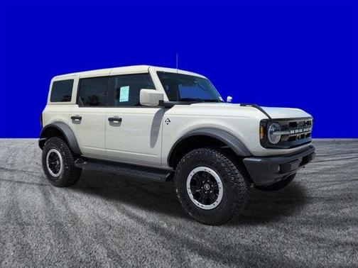 Desert Sand 2026 Ford Bronco Outer Banks
