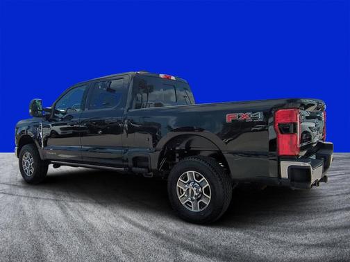 2025 Ford F-350 Lariat Super Duty