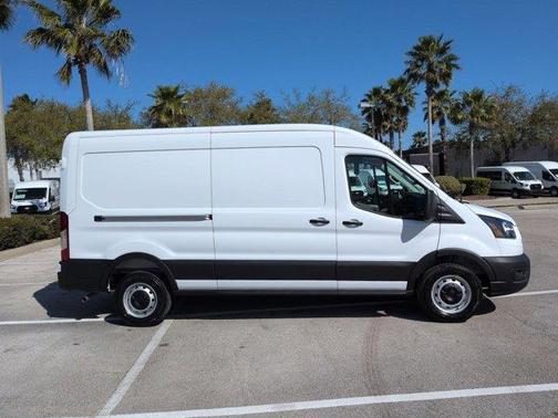 2026 Ford Transit-250 148 WB Medium Roof Cargo
