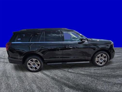 Black Metallic 2025 Ford Expedition Active